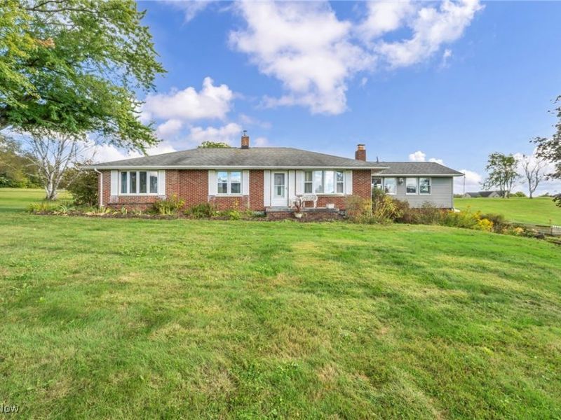 10294 Manor Road NE, Minerva, OH 44657 Photo 2