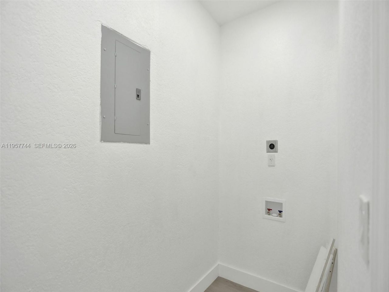 759 NE 127th St , North Miami, FL 33161 Photo