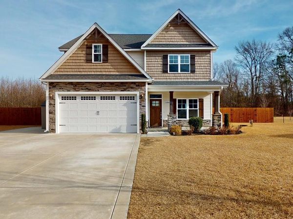 106 Abbington Place, Pikeville, NC 27863