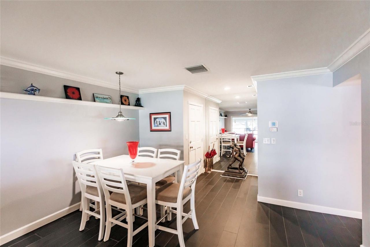 6053 E Peppertree Way, Unit 118, Sarasota, FL 34242 Photo