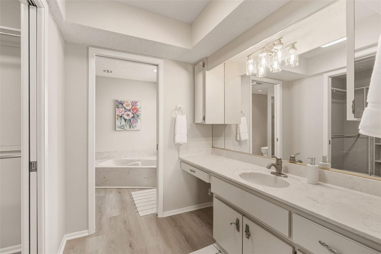 3308 Meadow Run Circle, Venice, FL 34293 Photo