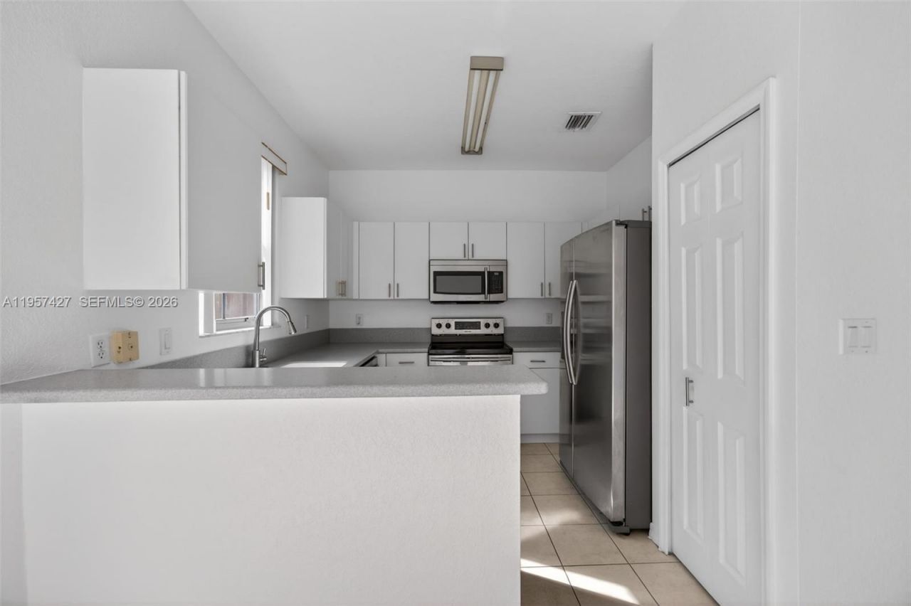 12430 SW 124th Ter, Miami, FL 33186 Photo