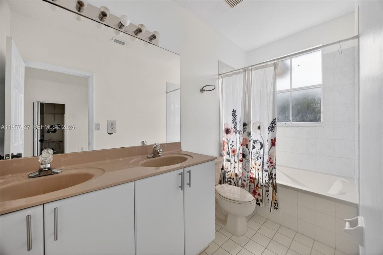 12430 SW 124th Ter, Miami, FL 33186 Photo