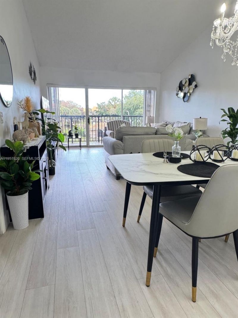 8801 Wiles Rd, Unit 308, Coral Springs, FL 33067 Main Photo