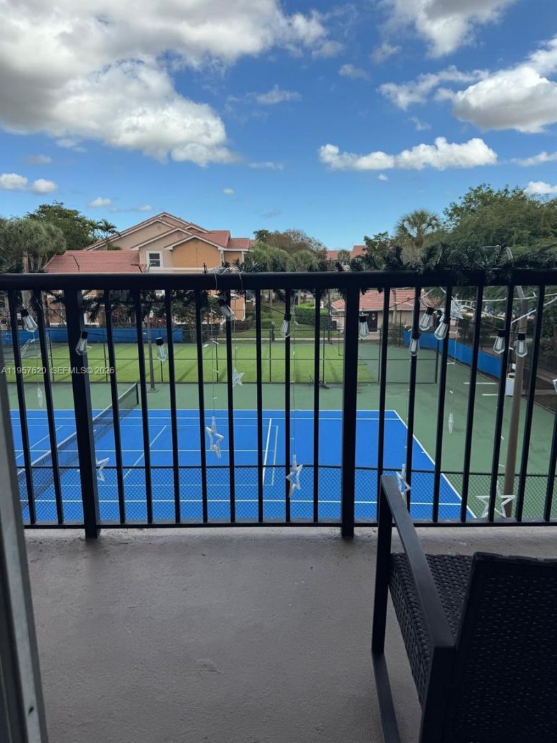 8801 Wiles Rd, Unit 308, Coral Springs, FL 33067 Photo