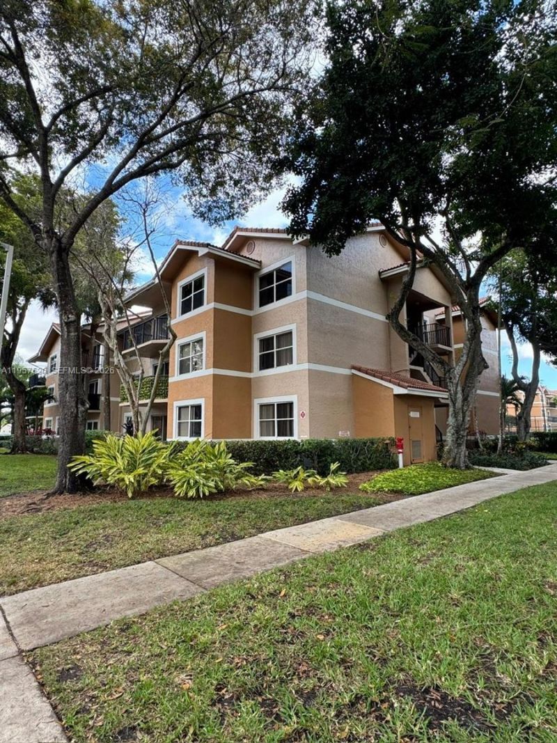 8801 Wiles Rd, Unit 308, Coral Springs, FL 33067 Photo