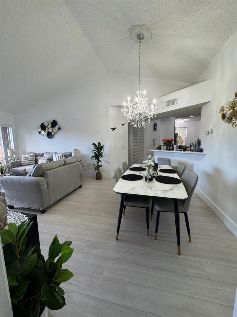 8801 Wiles Rd, Unit 308, Coral Springs, FL 33067 Photo