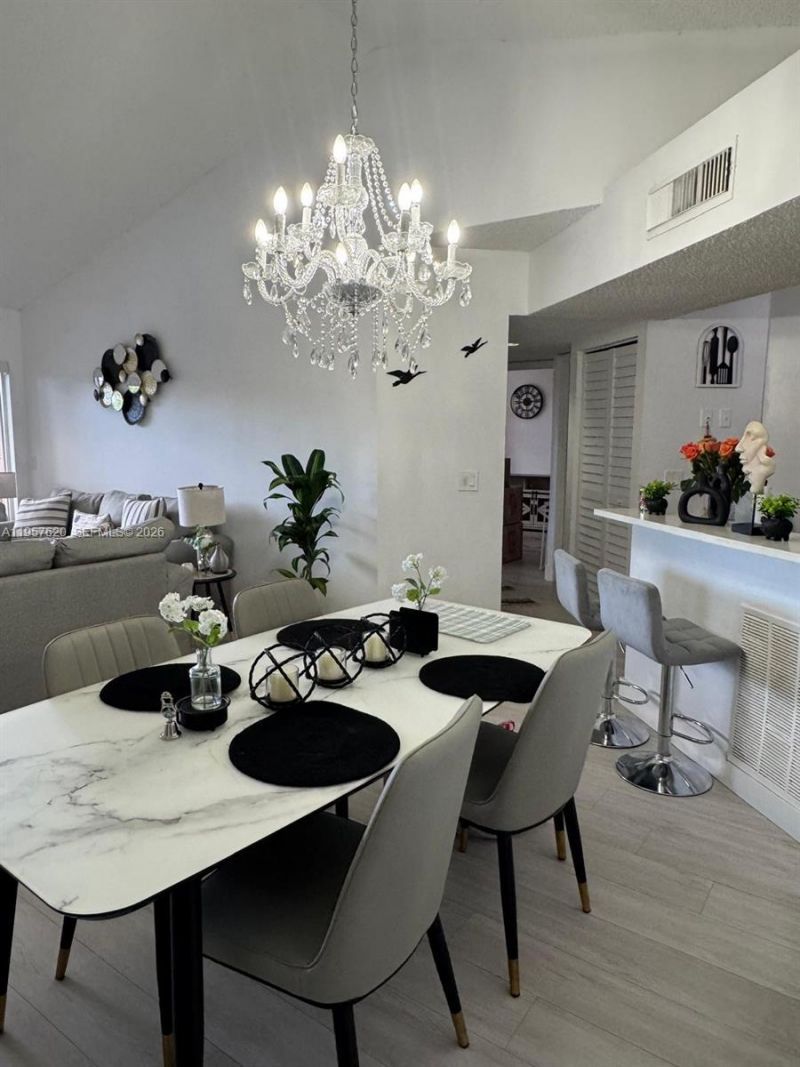 8801 Wiles Rd, Unit 308, Coral Springs, FL 33067 Photo