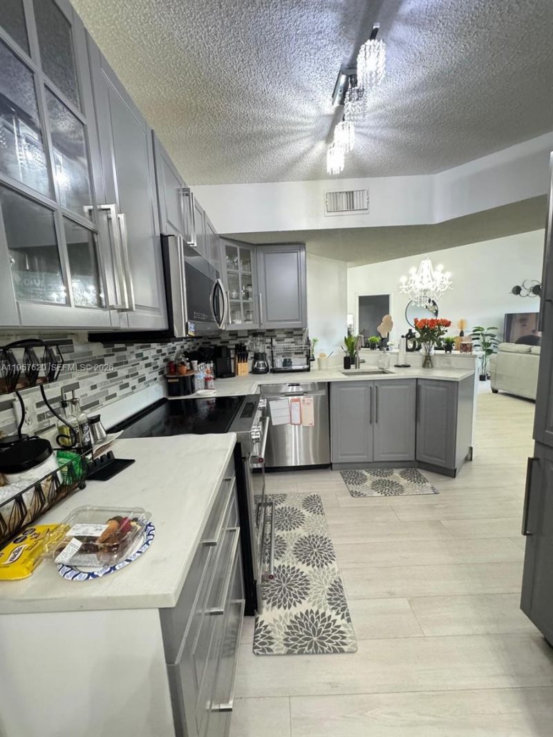 8801 Wiles Rd, Unit 308, Coral Springs, FL 33067 Photo