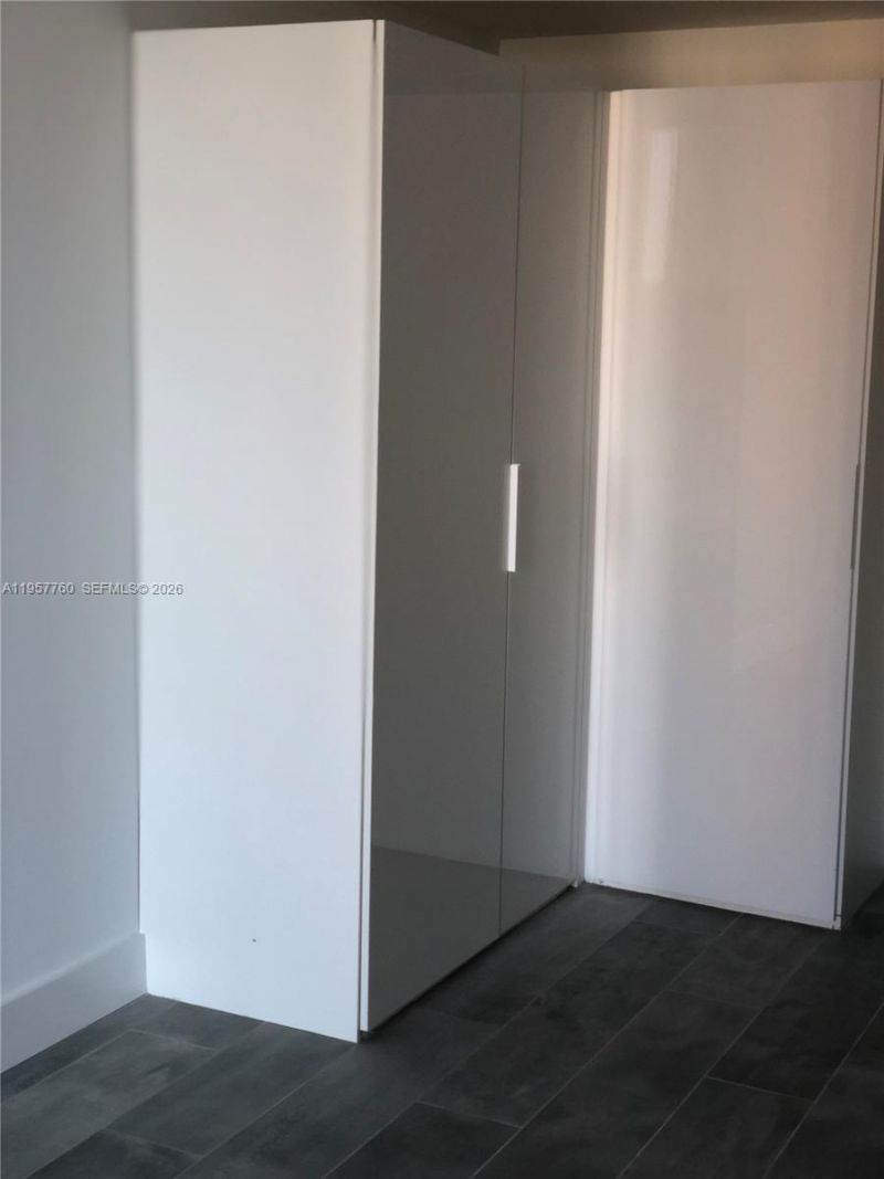 1010 Brickell Ave, Unit 2609, Miami, FL 33131 Photo