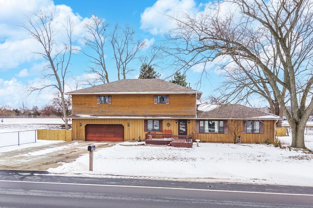 1202 4h Park Road, Pontiac, IL 61764 Main Photo