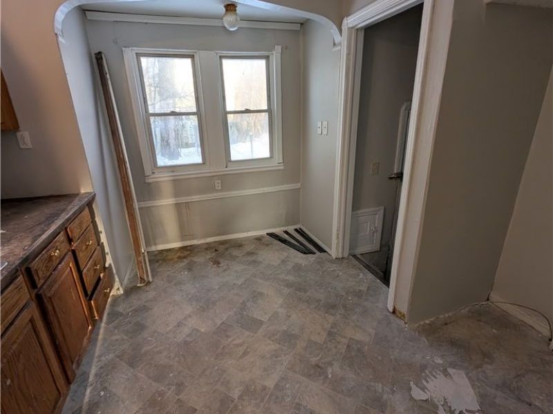 18107 Olympia Road, Cleveland, OH 44112 Photo 16