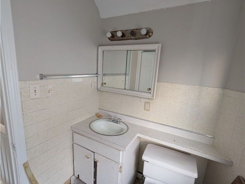 18107 Olympia Road, Cleveland, OH 44112 Photo 21