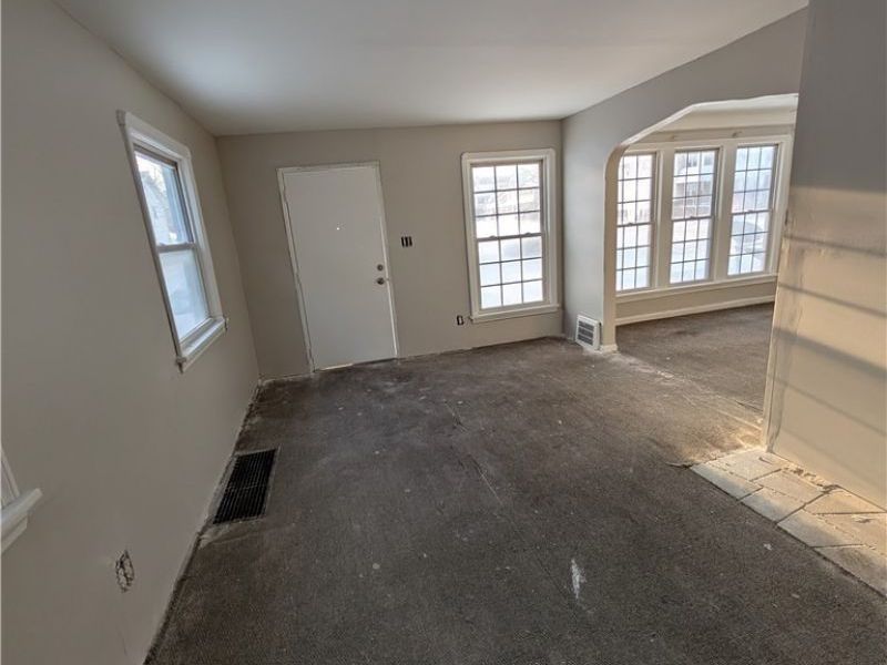 18107 Olympia Road, Cleveland, OH 44112 Photo 22