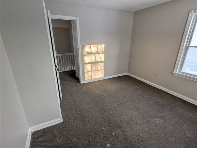 18107 Olympia Road, Cleveland, OH 44112 Photo 5