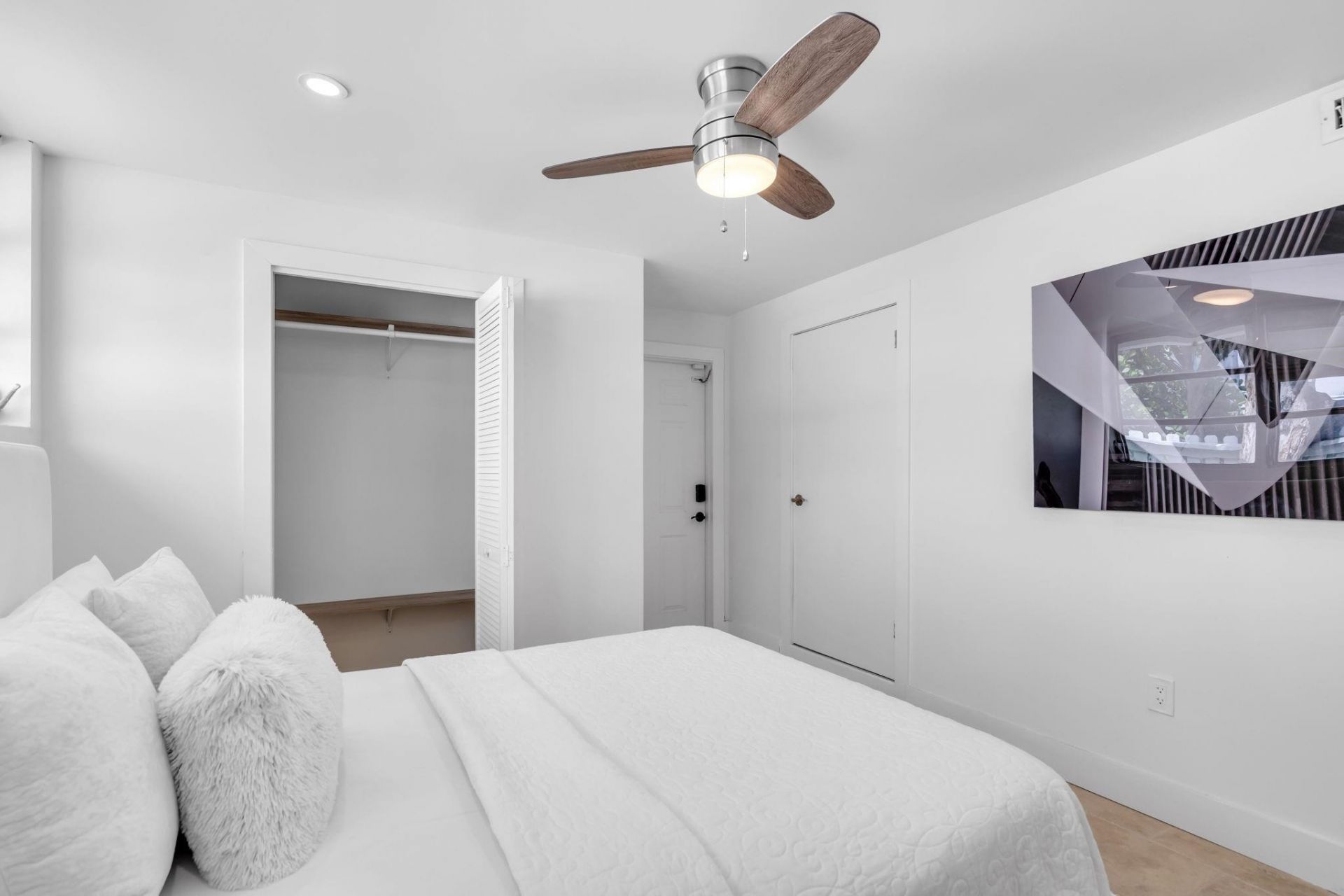 375 Orange Way, West Palm Beach, FL 33405 Photo