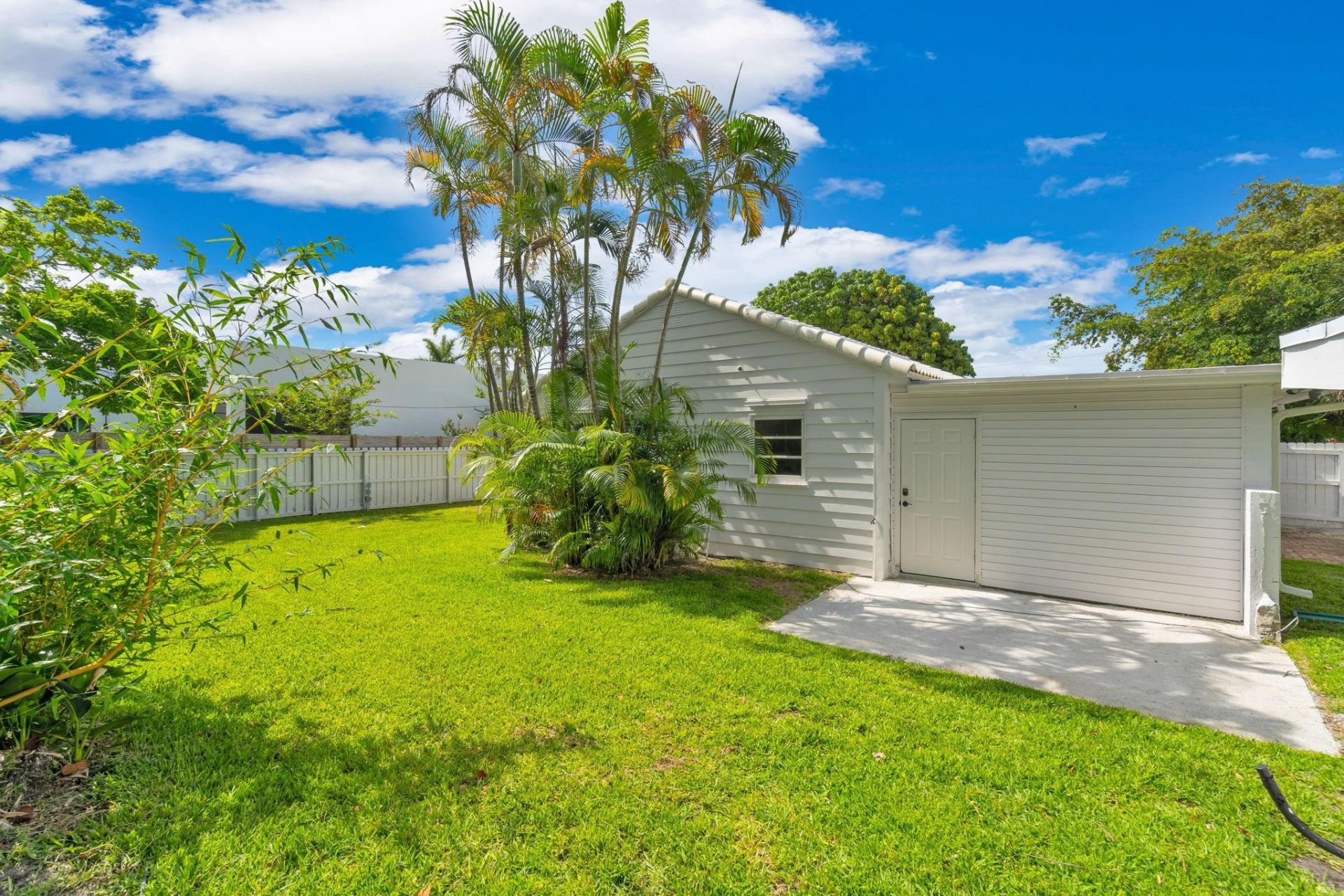 375 Orange Way, West Palm Beach, FL 33405 Photo