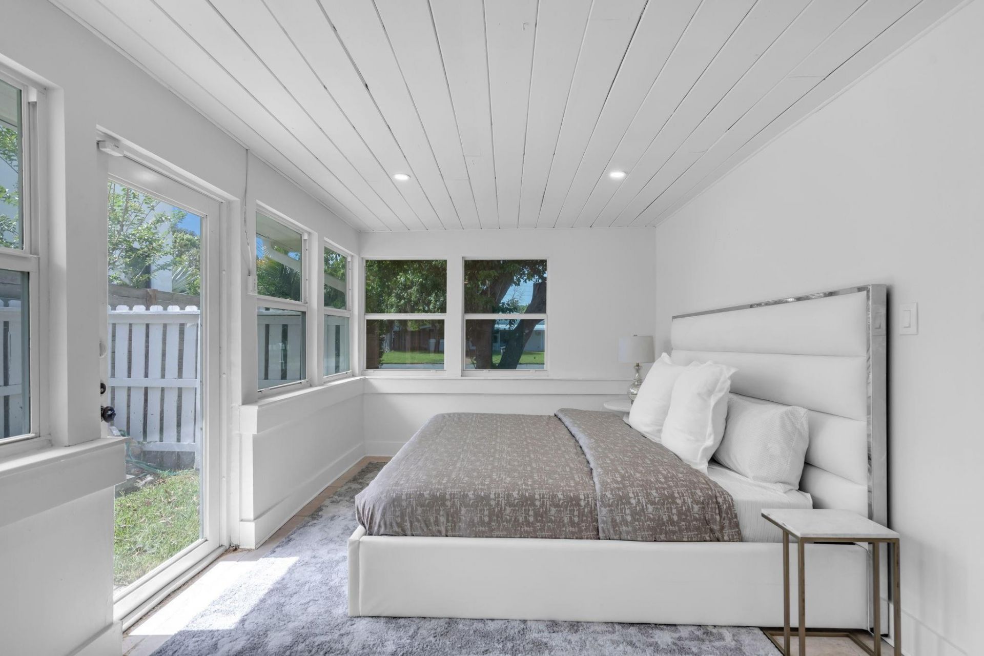 375 Orange Way, West Palm Beach, FL 33405 Photo