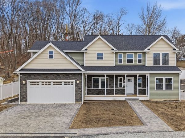 1 Goddard Dr, Nahant, MA 01908