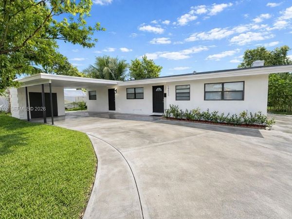 19620 NW 5th Ct, Miami Gardens, FL 33169