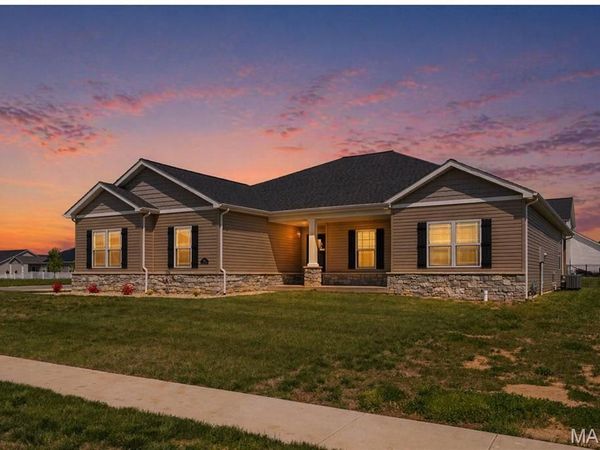 1361 DOVE HOLLOW Circle, O'Fallon, IL 62269
