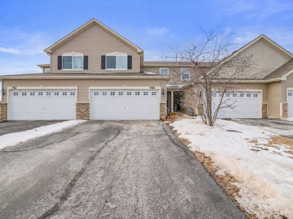 748 Florence Street, Hampshire, IL 60140