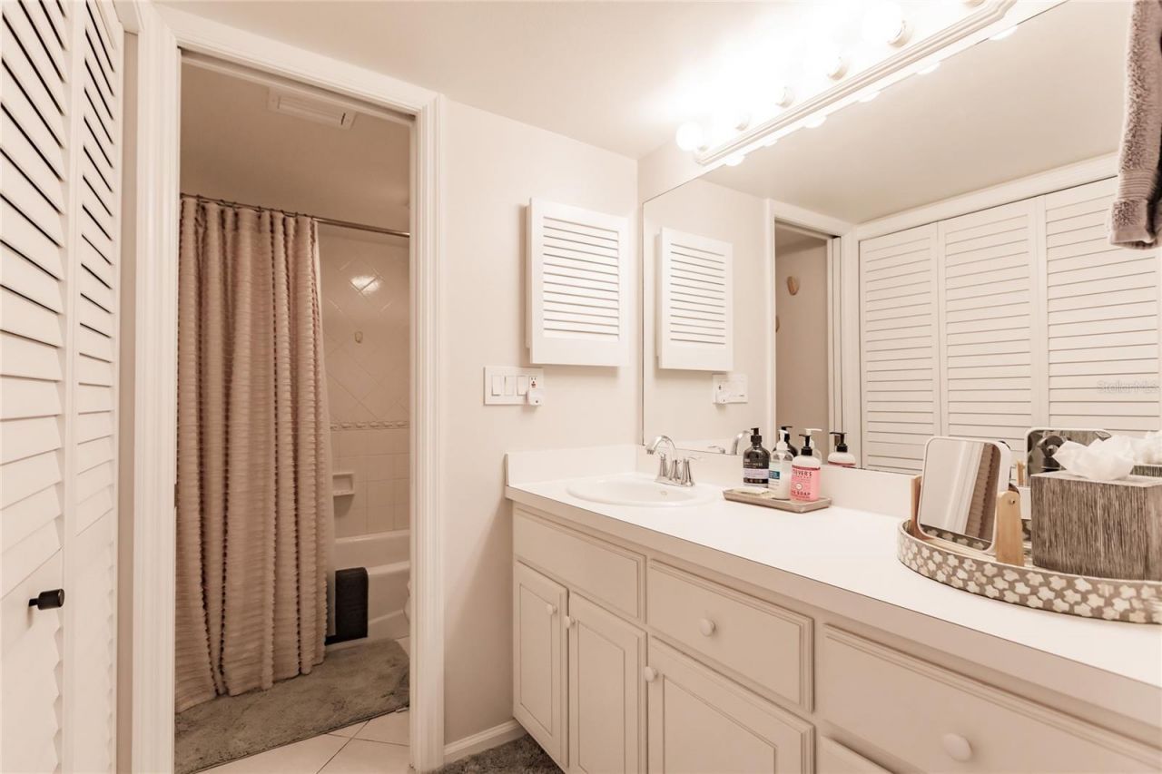 6018 W Peppertree Way, Unit 231B, Sarasota, FL 34242 Photo