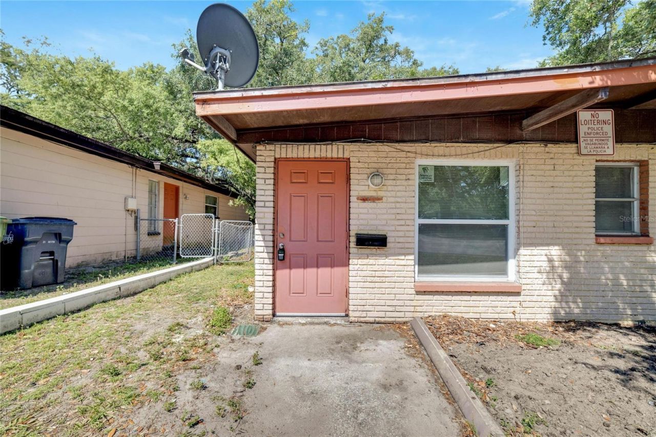 8720 N 48th Street, Tampa, FL 33617 Photo