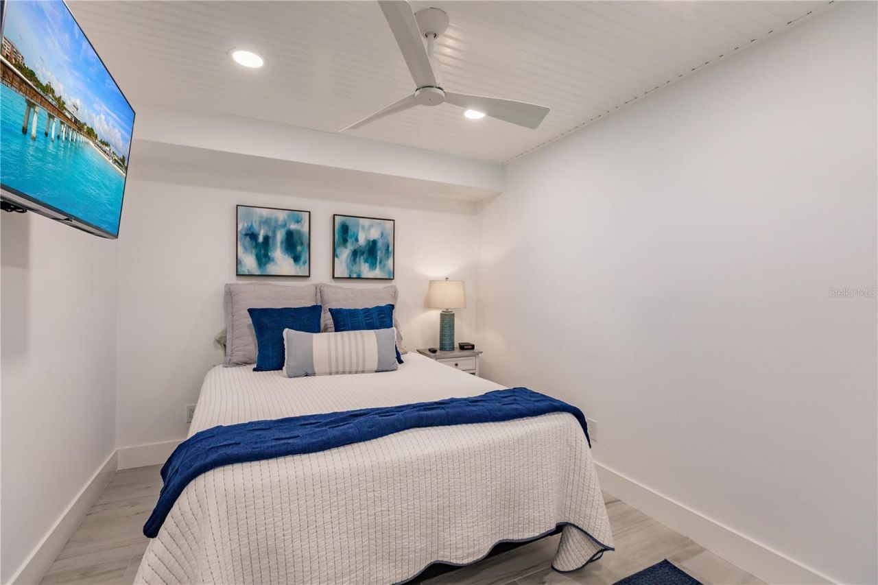 6042 W Peppertree Way, Unit 224B, Sarasota, FL 34242 Photo