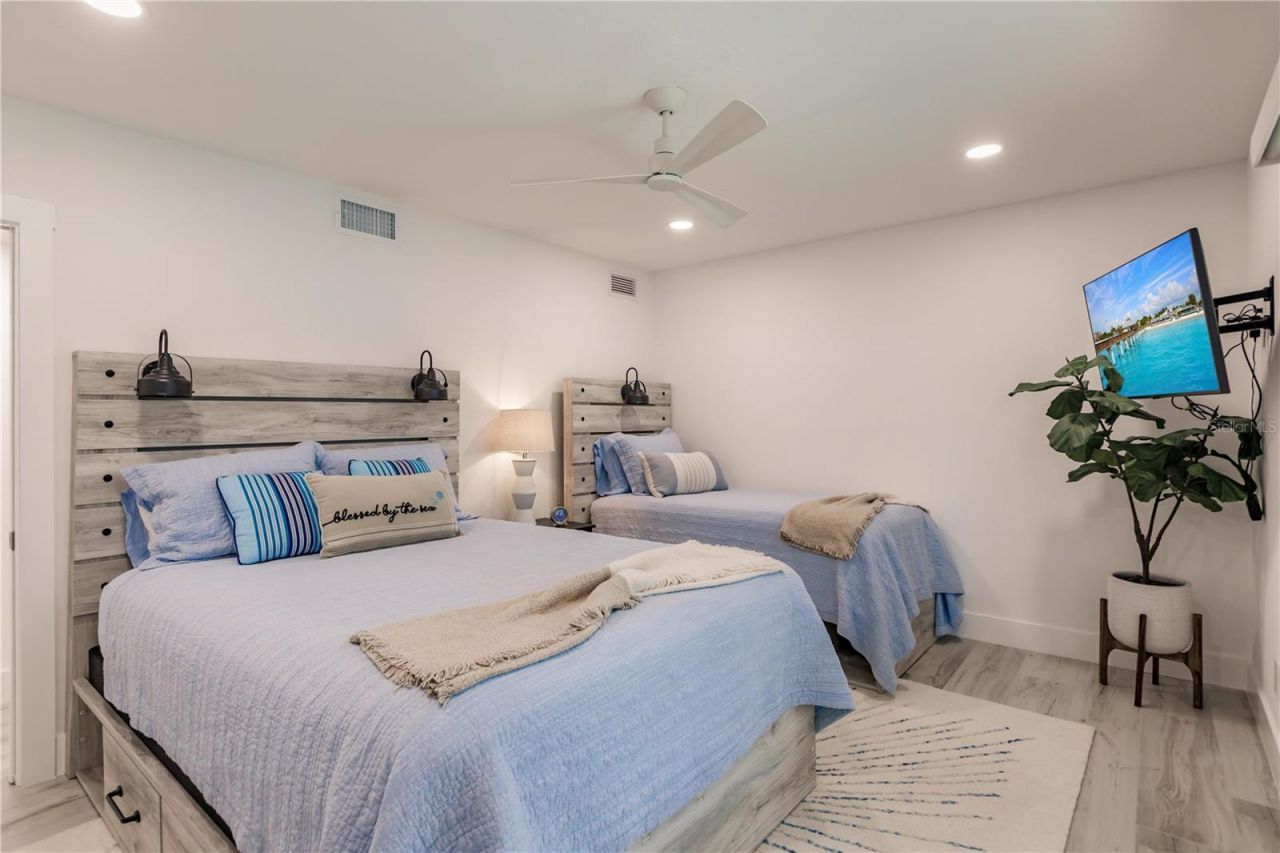 6042 W Peppertree Way, Unit 224B, Sarasota, FL 34242 Photo