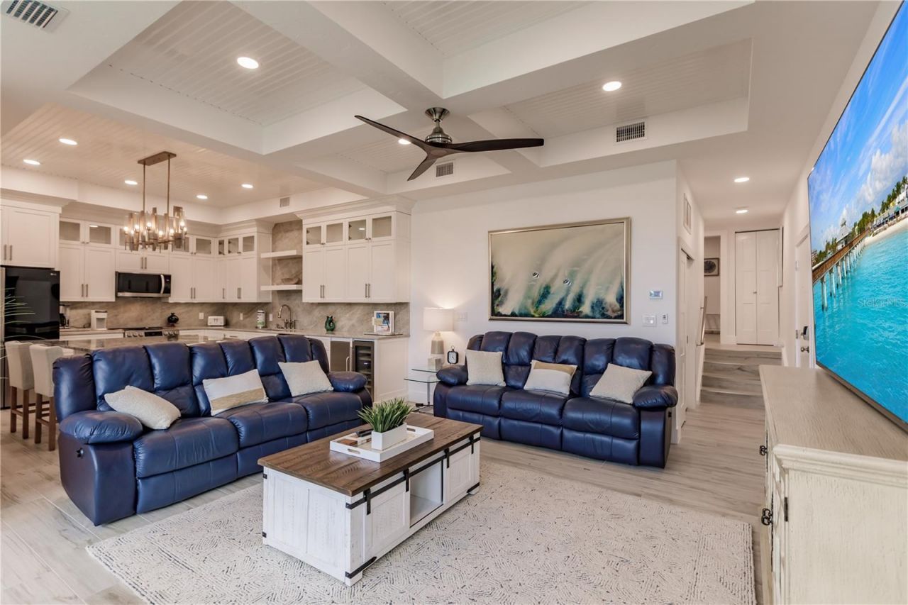 6042 W Peppertree Way, Unit 224B, Sarasota, FL 34242 Photo