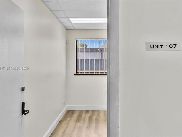 2021 Coolidge St, Unit 107, Hollywood, FL 33020