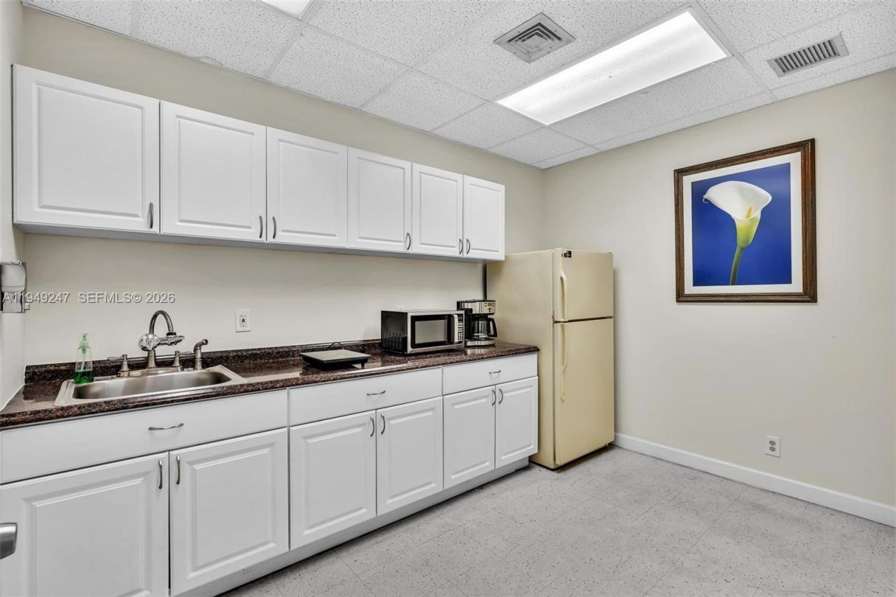 2021 Coolidge St, Unit 107, Hollywood, FL 33020 Photo
