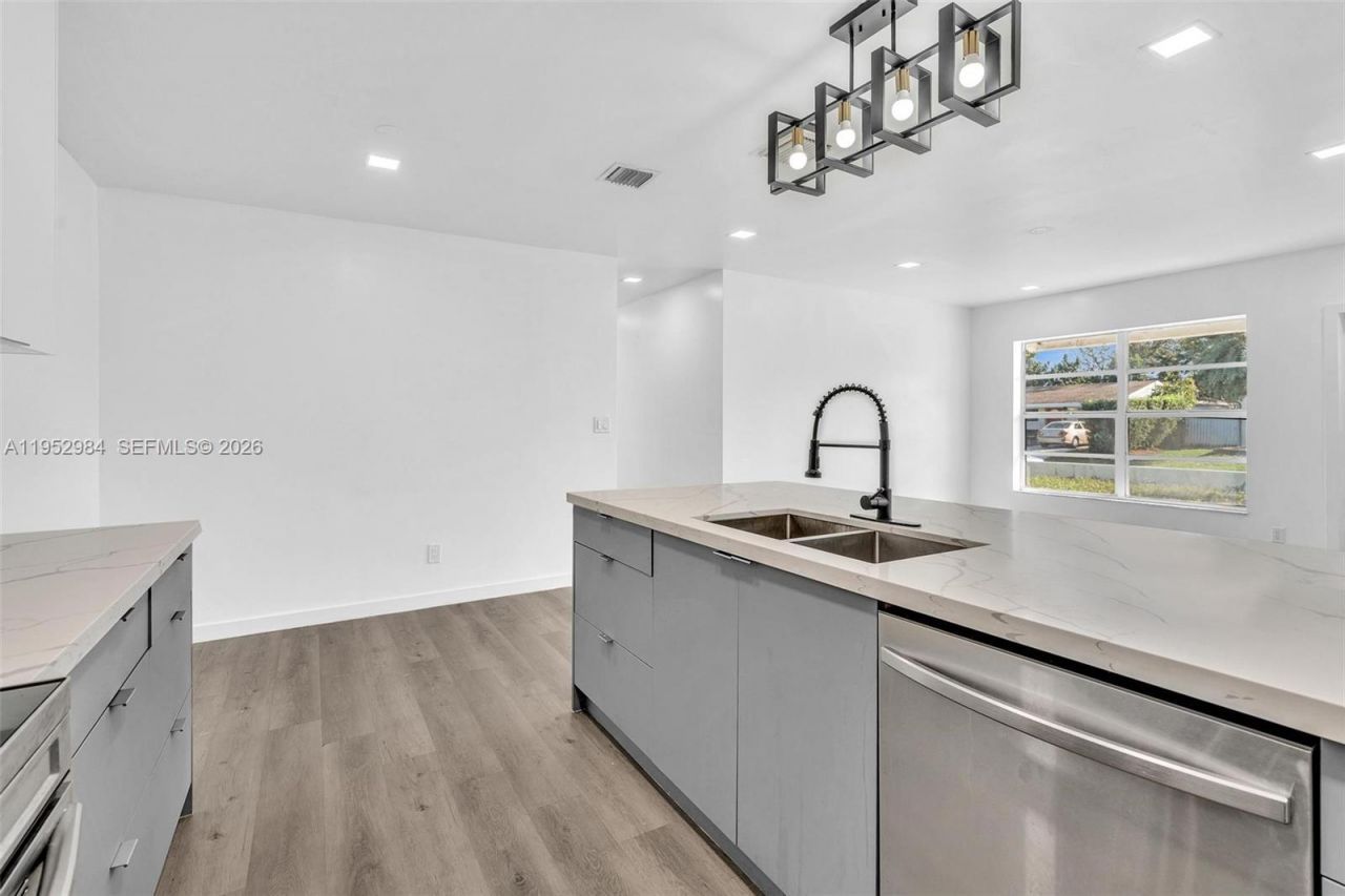 7041 Raleigh St, Unit A, Hollywood, FL 33024 Photo