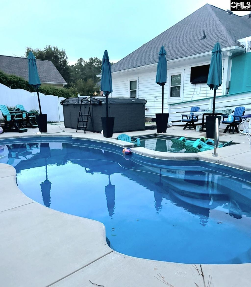 6 Green Shank Court Photo 37