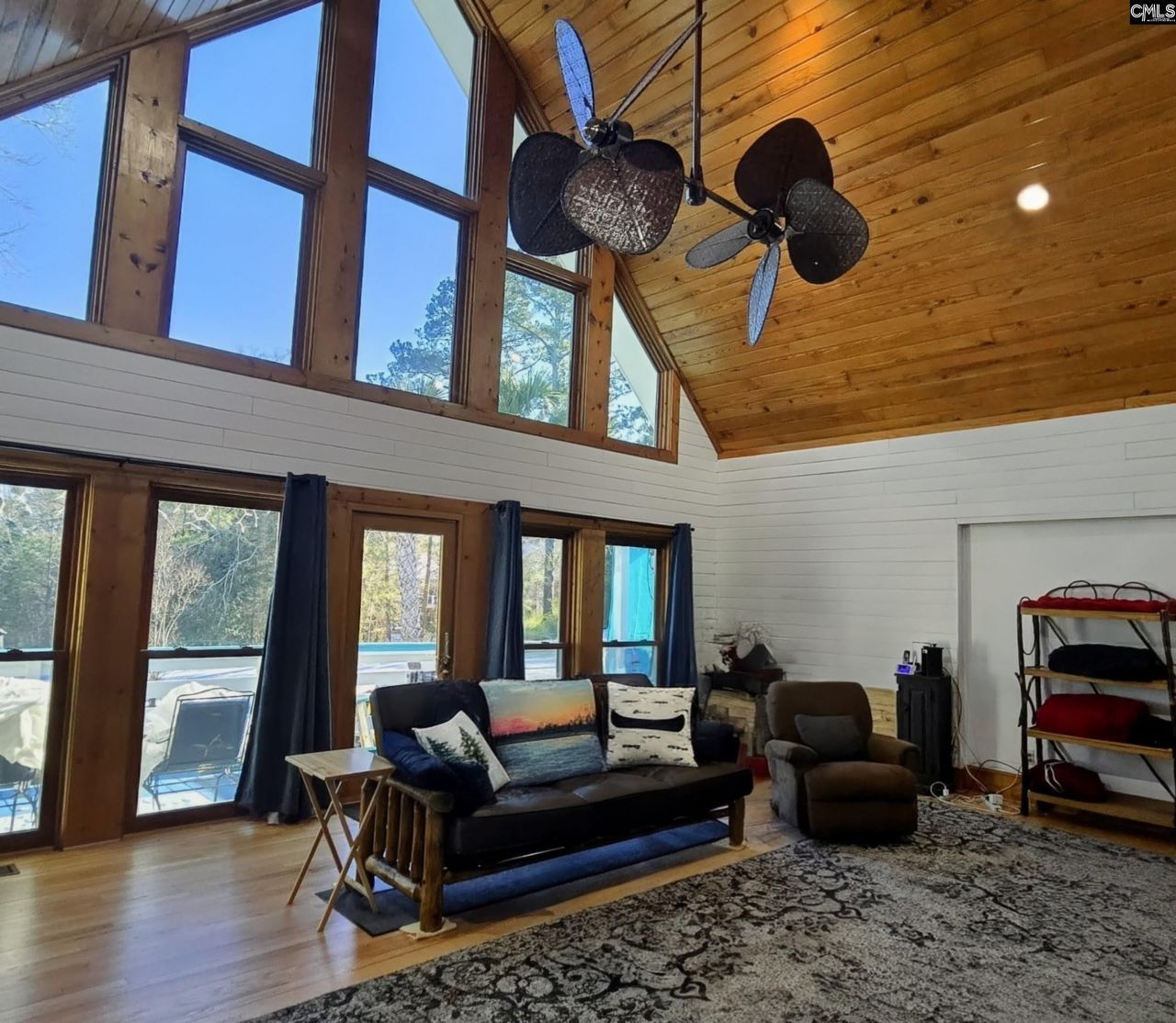 6 Green Shank Court Photo 5