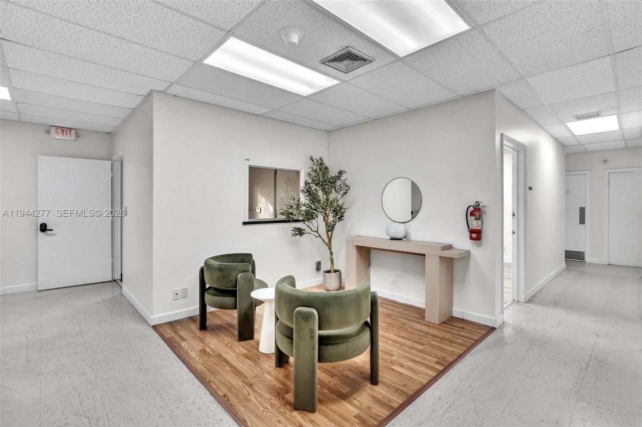 2021 Coolidge St, Unit 105, Hollywood, FL 33020 Photo