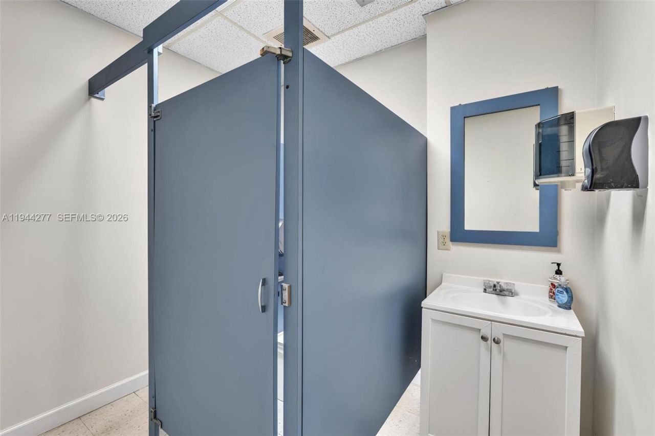 2021 Coolidge St, Unit 105, Hollywood, FL 33020 Photo