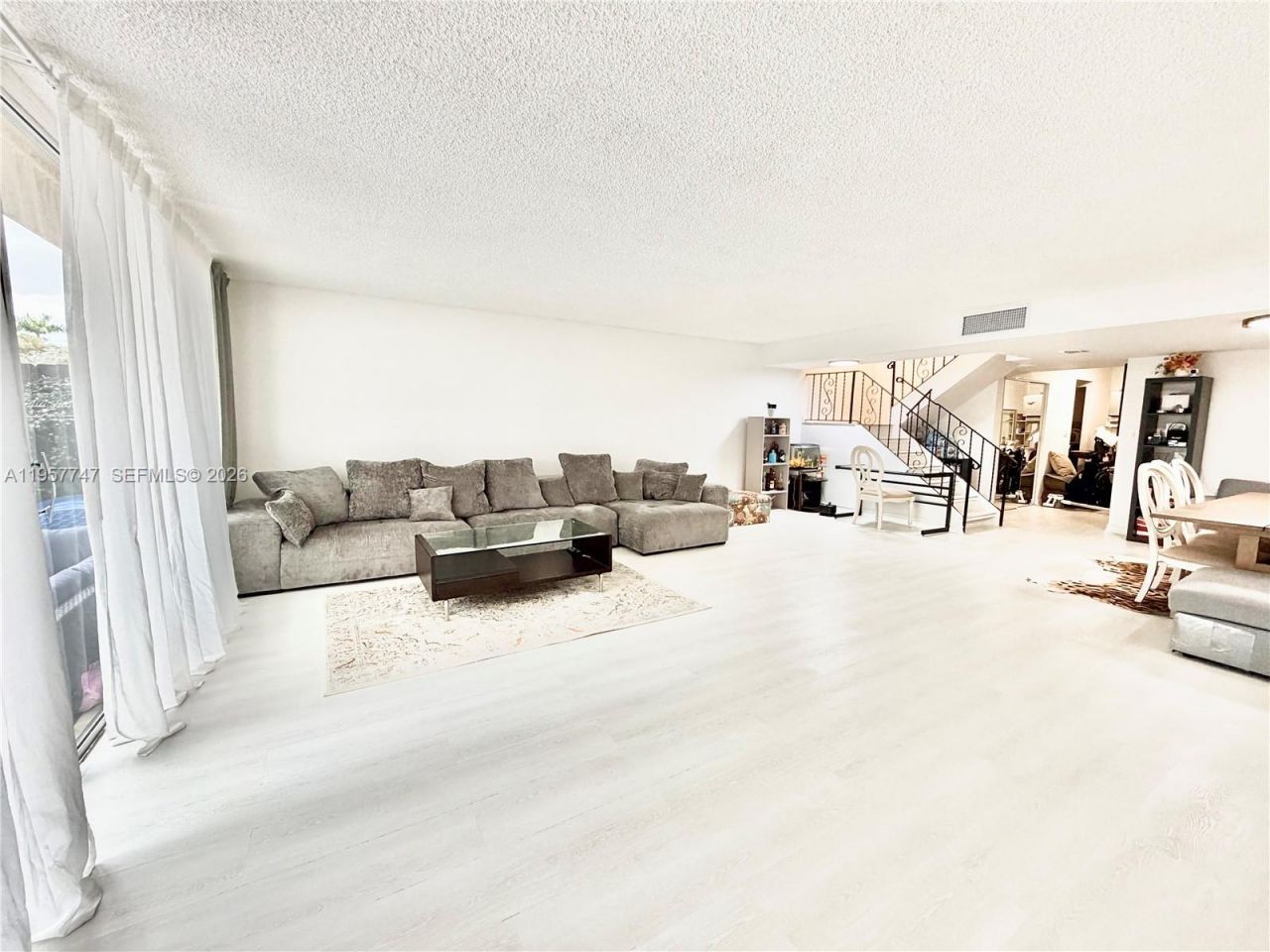 2203 NE 7th St, Unit 14, Hallandale Beach, FL 33009 Photo