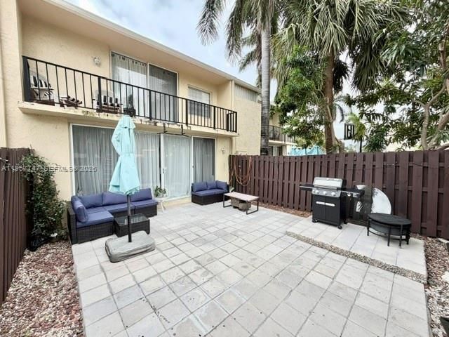 2203 NE 7th St, Unit 14, Hallandale Beach, FL 33009 Photo