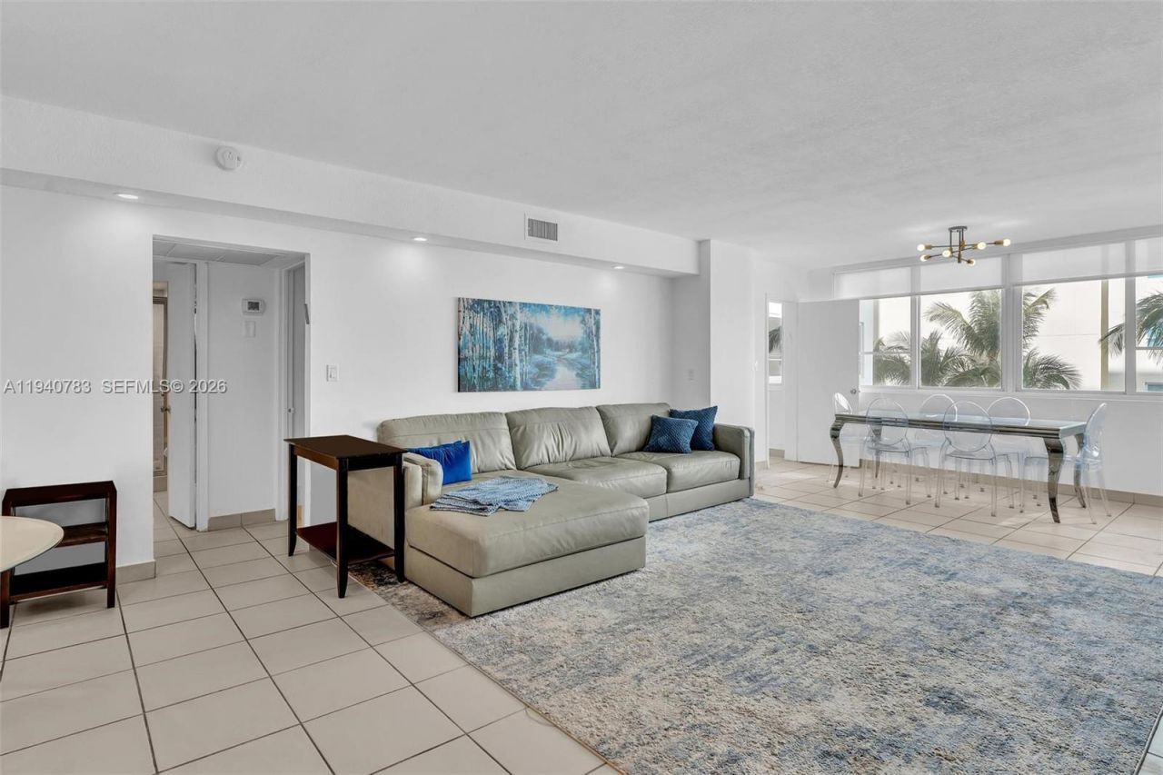 5005 Collins Ave, Unit 824, Miami Beach, FL 33140 Photo