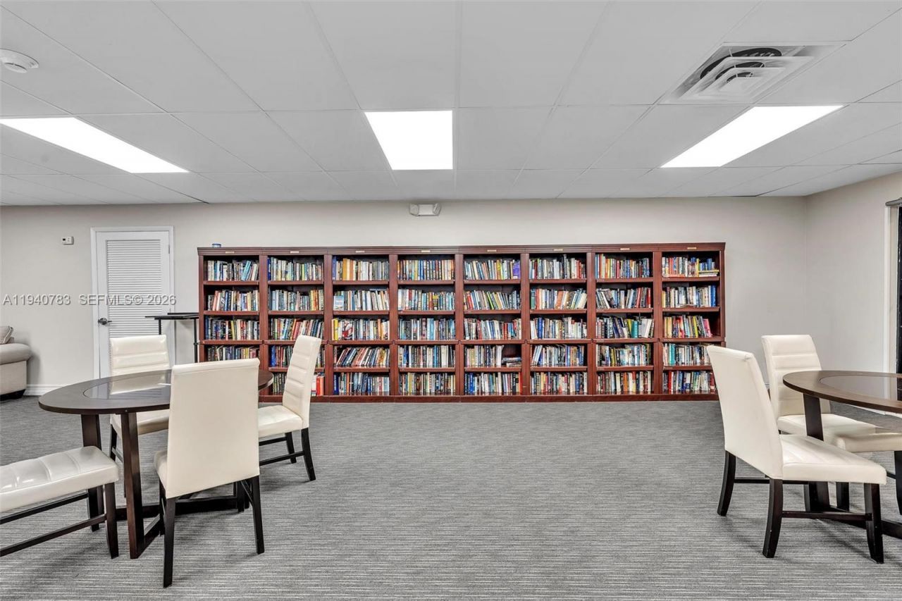 5005 Collins Ave, Unit 824, Miami Beach, FL 33140 Photo