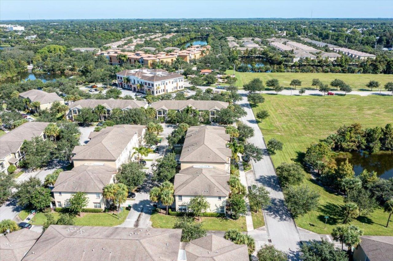 1890 SE Interlachen Drive, Port Saint Lucie, FL 34952 Photo