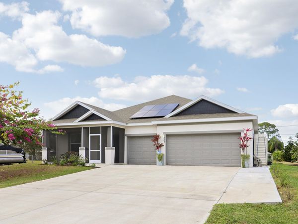 1302 SE Naples Lane, Port Saint Lucie, FL 34983