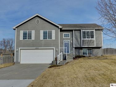 18960 Cinnamon Street, Omaha, NE 68135