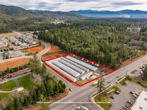 25657 Redwood Highway, Cave Junction, OR 97523