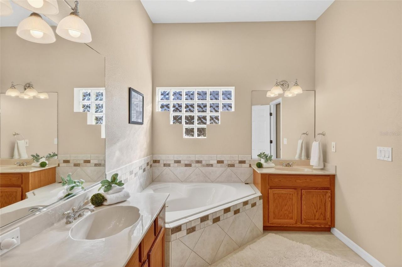 3712 5th Avenue Ne, Bradenton, FL 34208 Photo