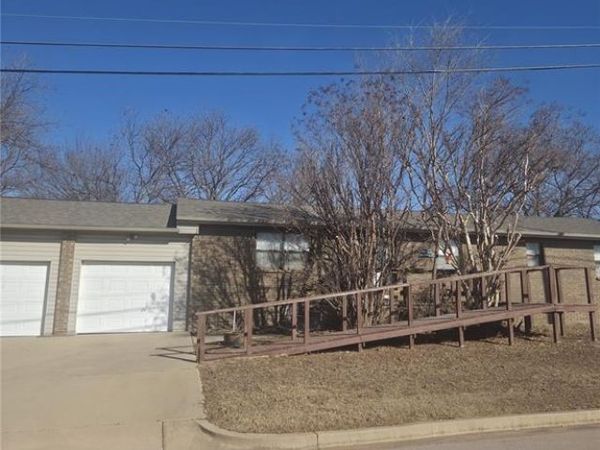 1203 N Jim Thorpe Boulevard, Prague, OK 74864