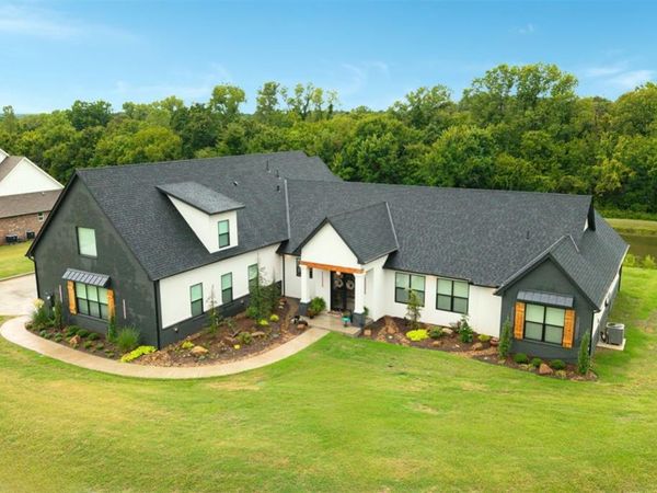 835 Hidden View Acres Drive, Blanchard, OK 73010