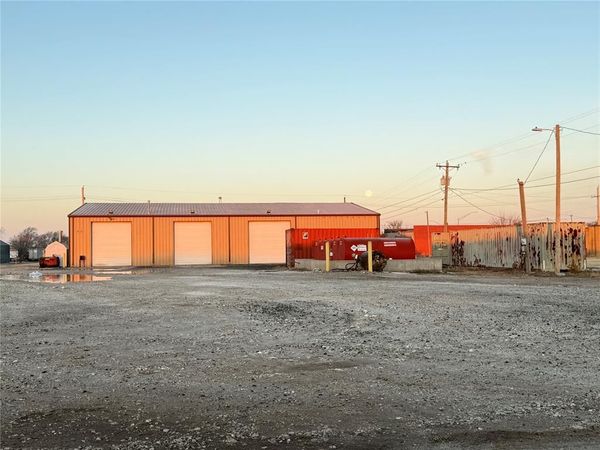 102 Broadway Avenue, Duke, OK 73532